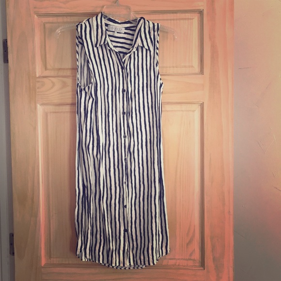 Wayf Shift Dress - Picture 1 of 3